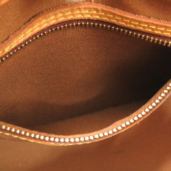 Louis Vuitton Vavin PM Monogram Handbag LV - Picture 6 of 10